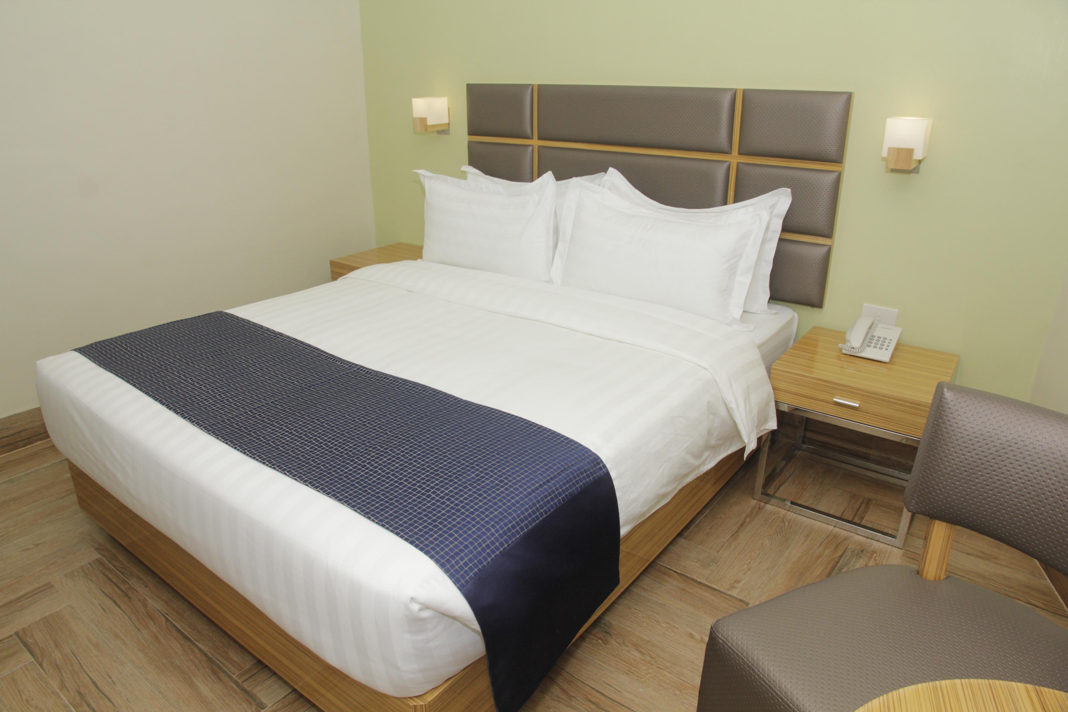 Sun Star Grand Hotel Манила Экстерьер фото