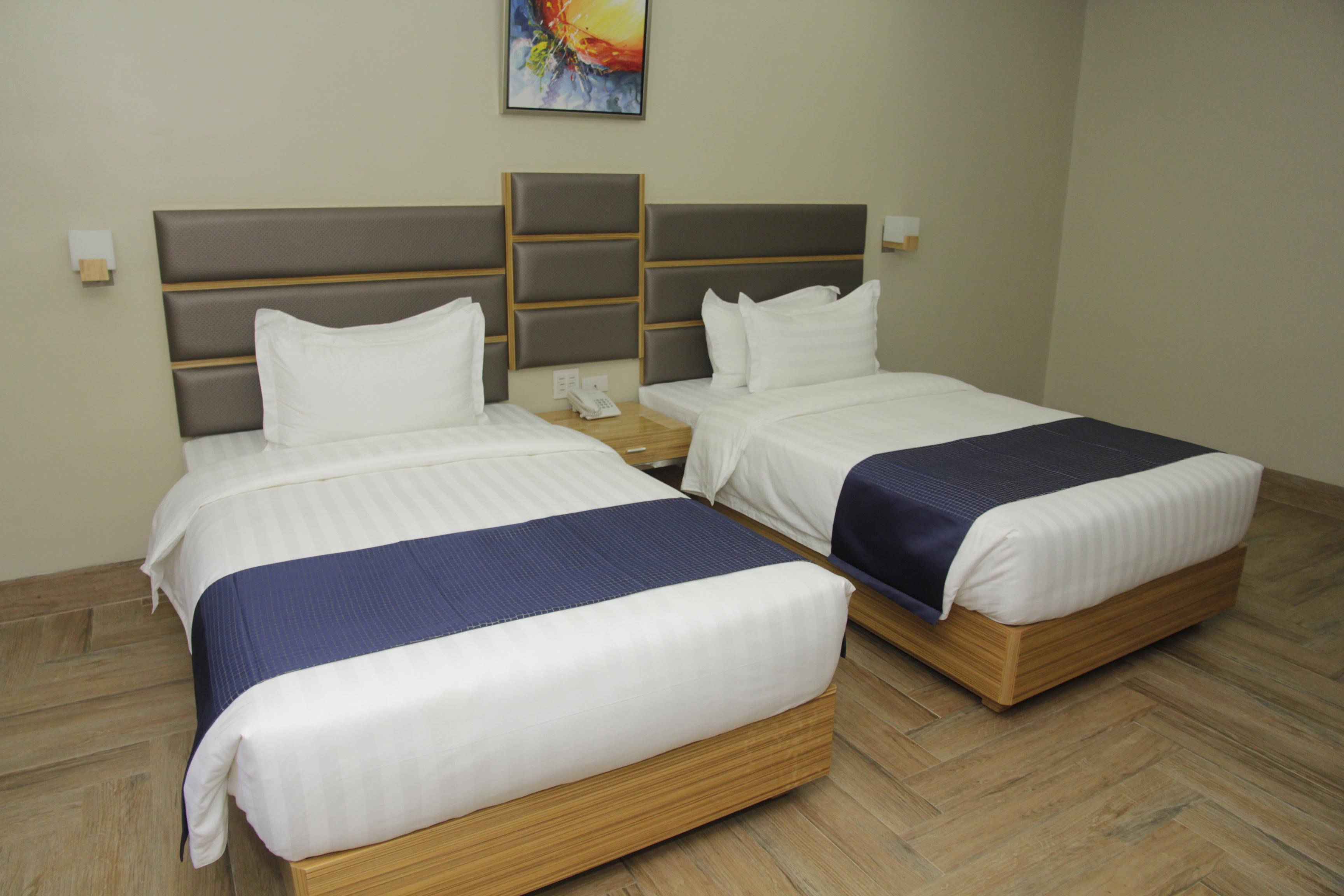 Sun Star Grand Hotel Манила Экстерьер фото