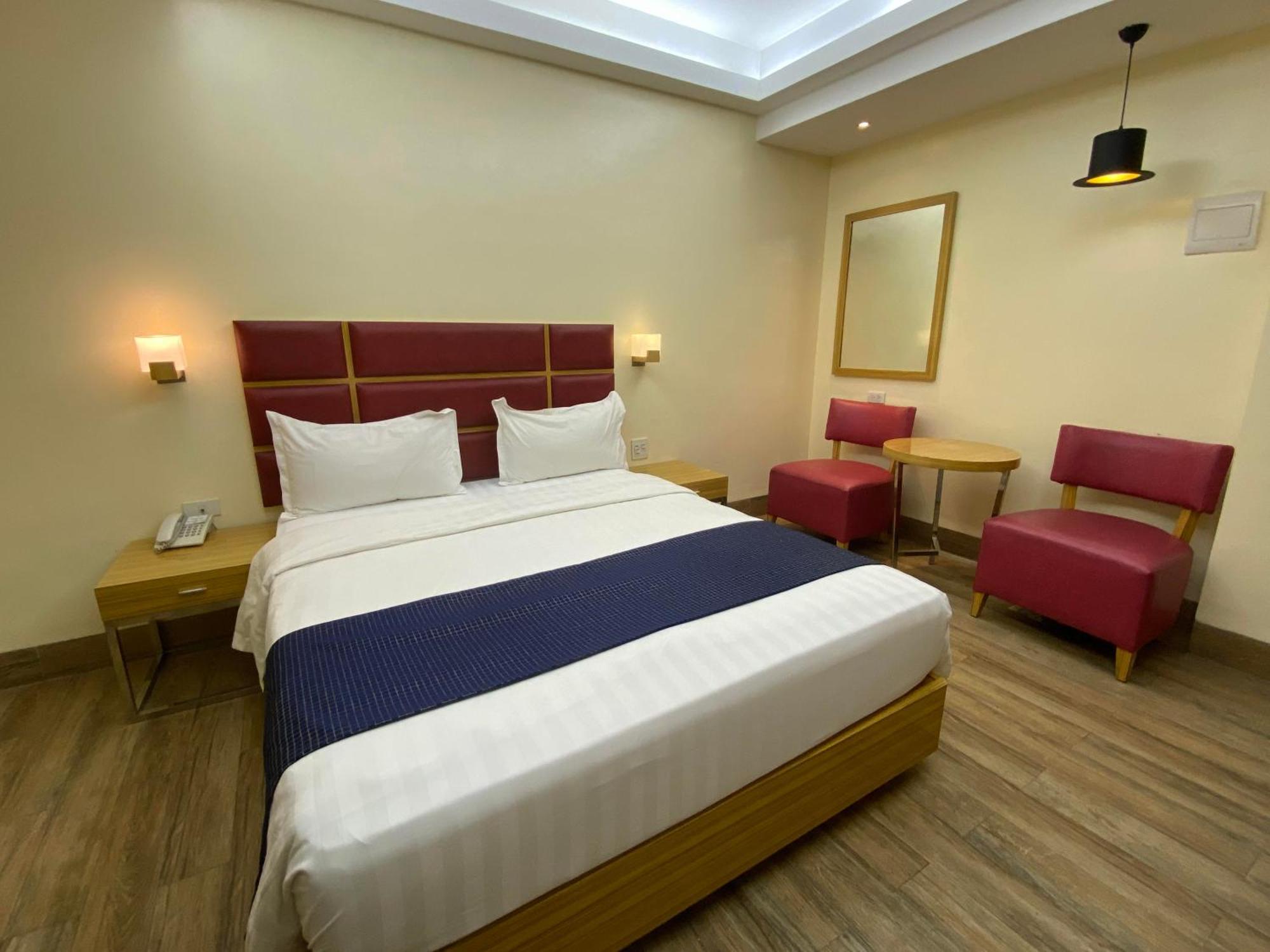 Sun Star Grand Hotel Манила Экстерьер фото